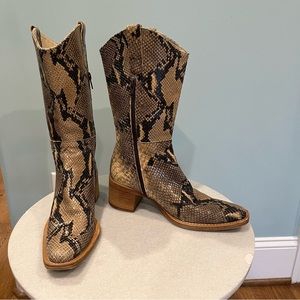 Vintage HYPE of Spain Snakeskin Python Snake Y2k Square Toe Boots  Sz. 7 EUC